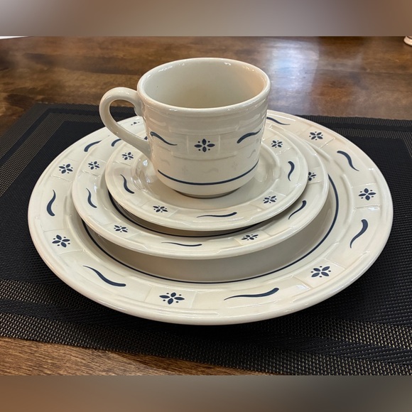 Longaberger Pottery Other - Longaberger Classic Blue Heritage Woven Traditions Pottery place setting